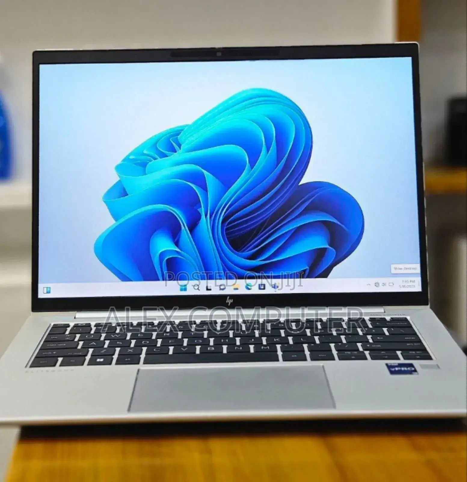 New Laptop HP EliteBook 840 10 16GB Intel Core I7 SSD 512GB