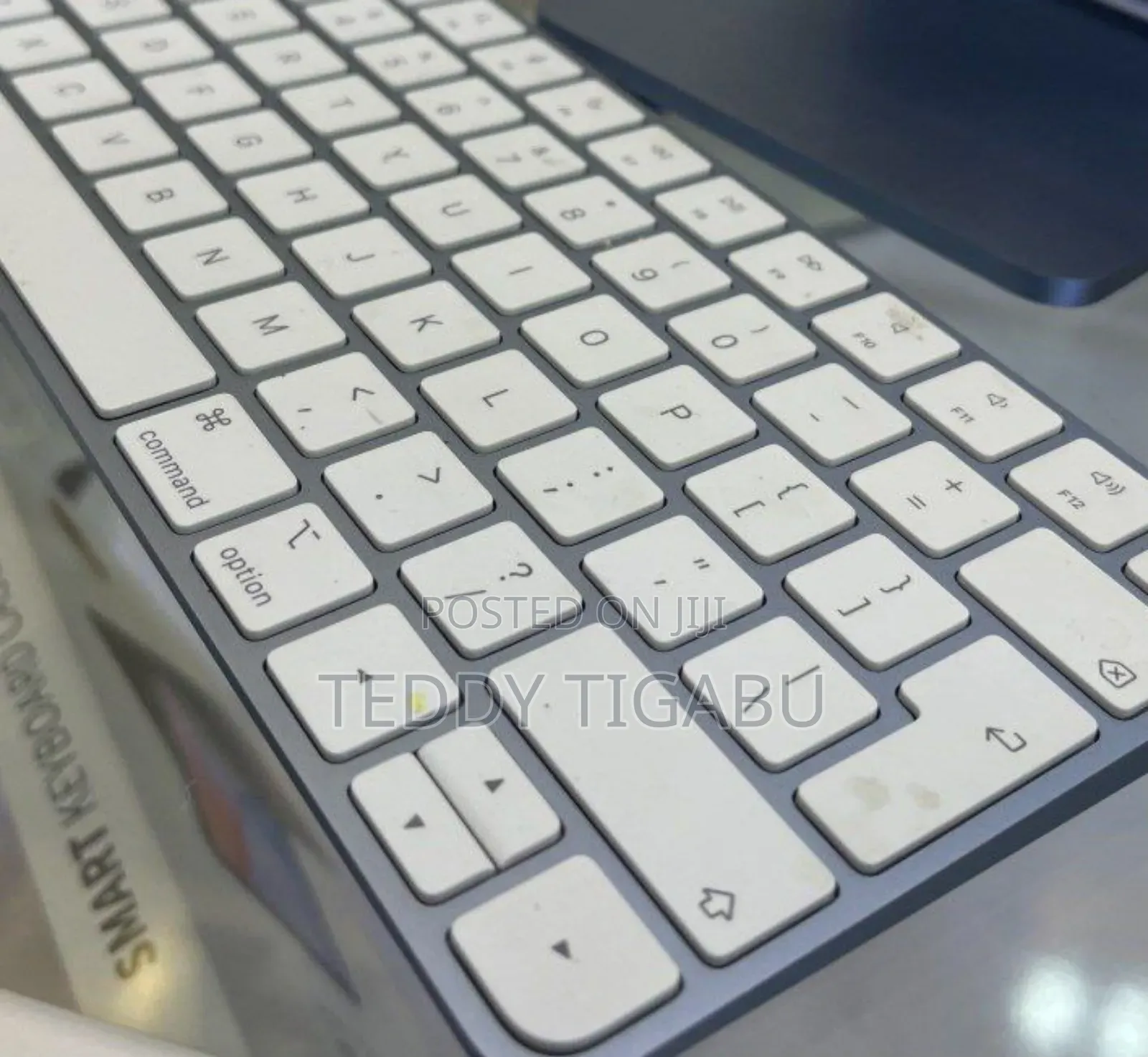 New Apple MacBook Air 2024 M3 13-Inch 8GB Intel Core I7 SSD 256GB