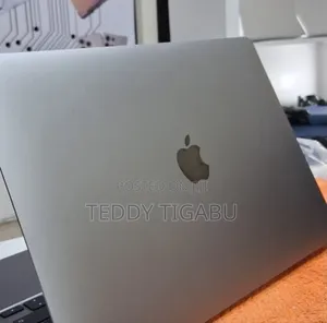 New Laptop Apple MacBook Air 2020 M1 8GB Intel Core I7 SSD 256GB