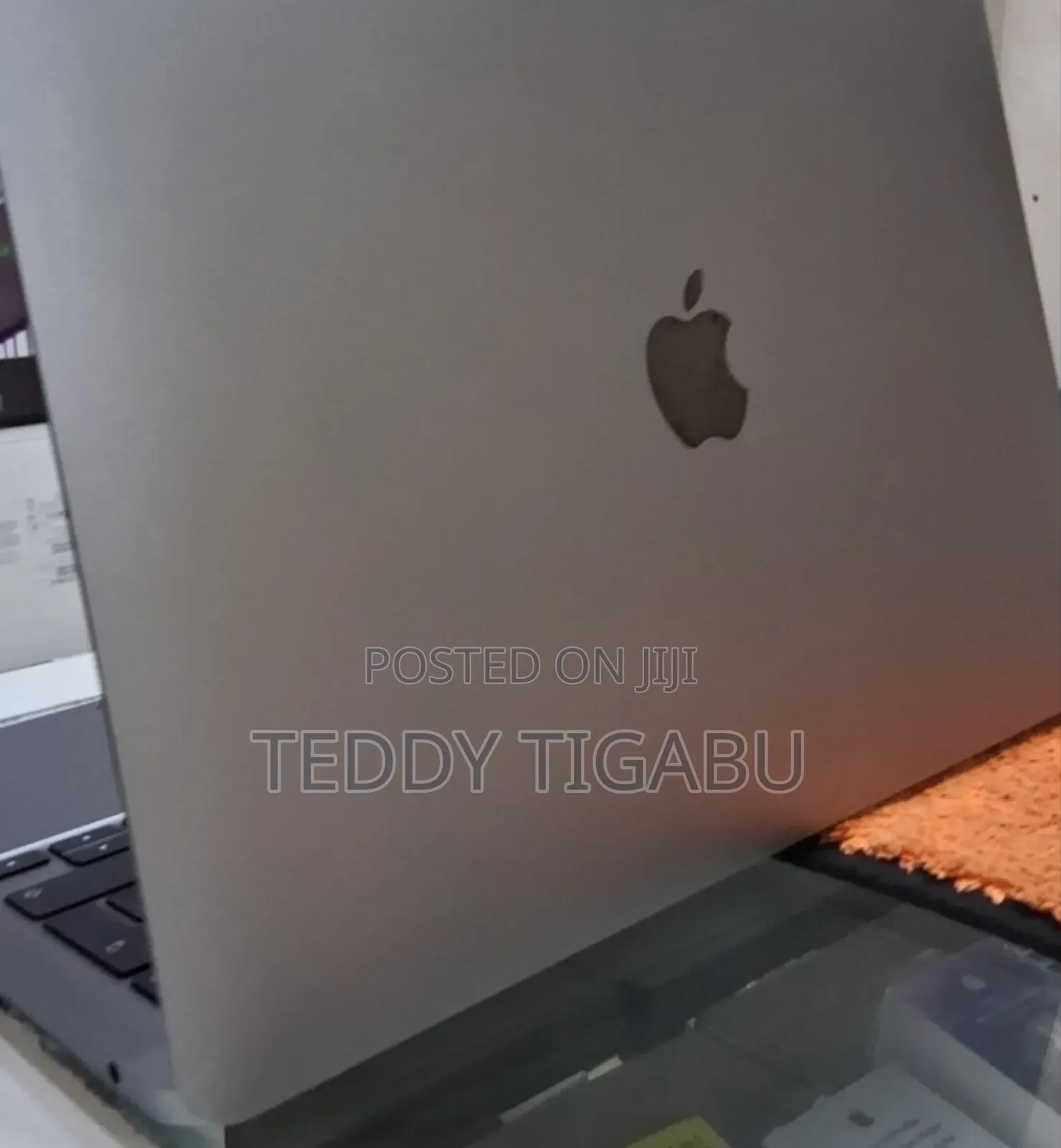 New Laptop Apple MacBook Air 2020 M1 8GB Intel Core I7 SSD 256GB