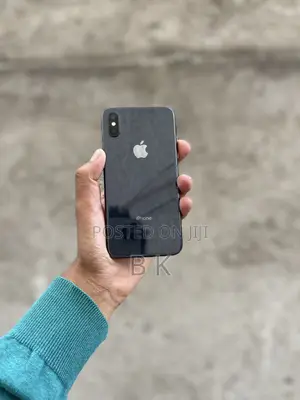 Photo - Apple iPhone X 64 GB Black