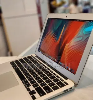 Photo - New Laptop Apple MacBook Air 4GB Intel Core I5 SSD 128GB