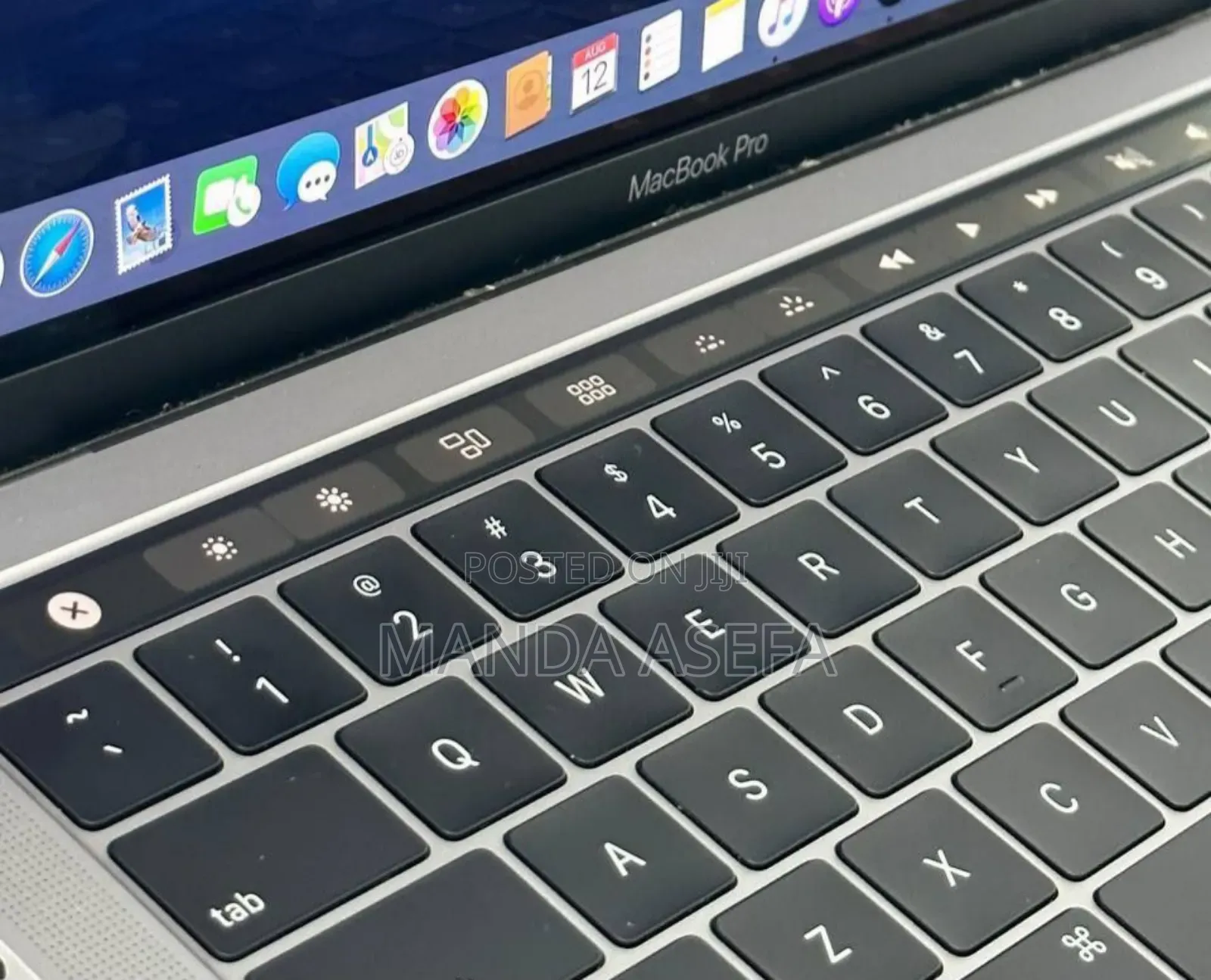 New Laptop Apple MacBook Pro 2018 8GB Intel Core I5 SSD 256GB