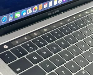 New Laptop Apple MacBook Pro 2018 8GB Intel Core I5 SSD 256GB