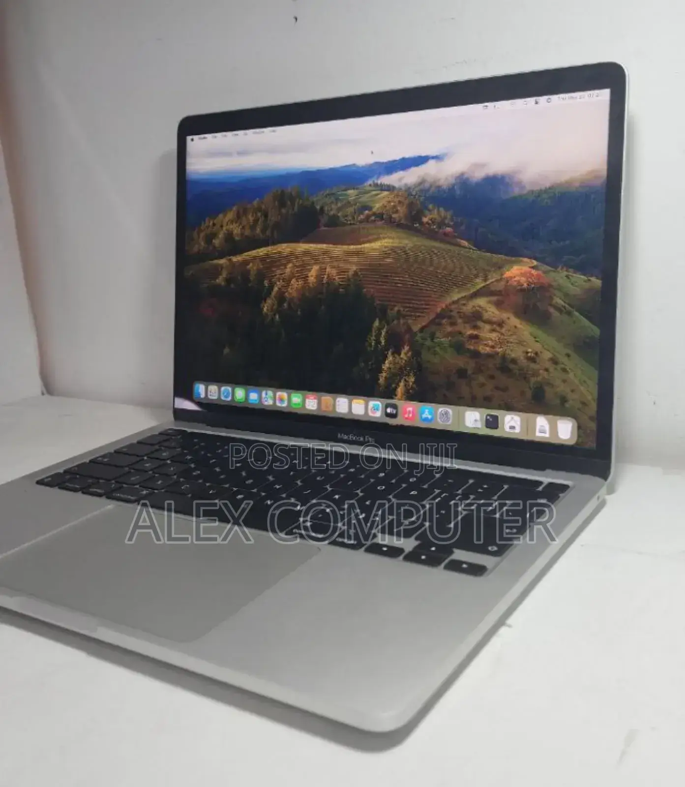 New Laptop Apple MacBook Pro 2021 M1 8GB Apple M1 SSD 256GB