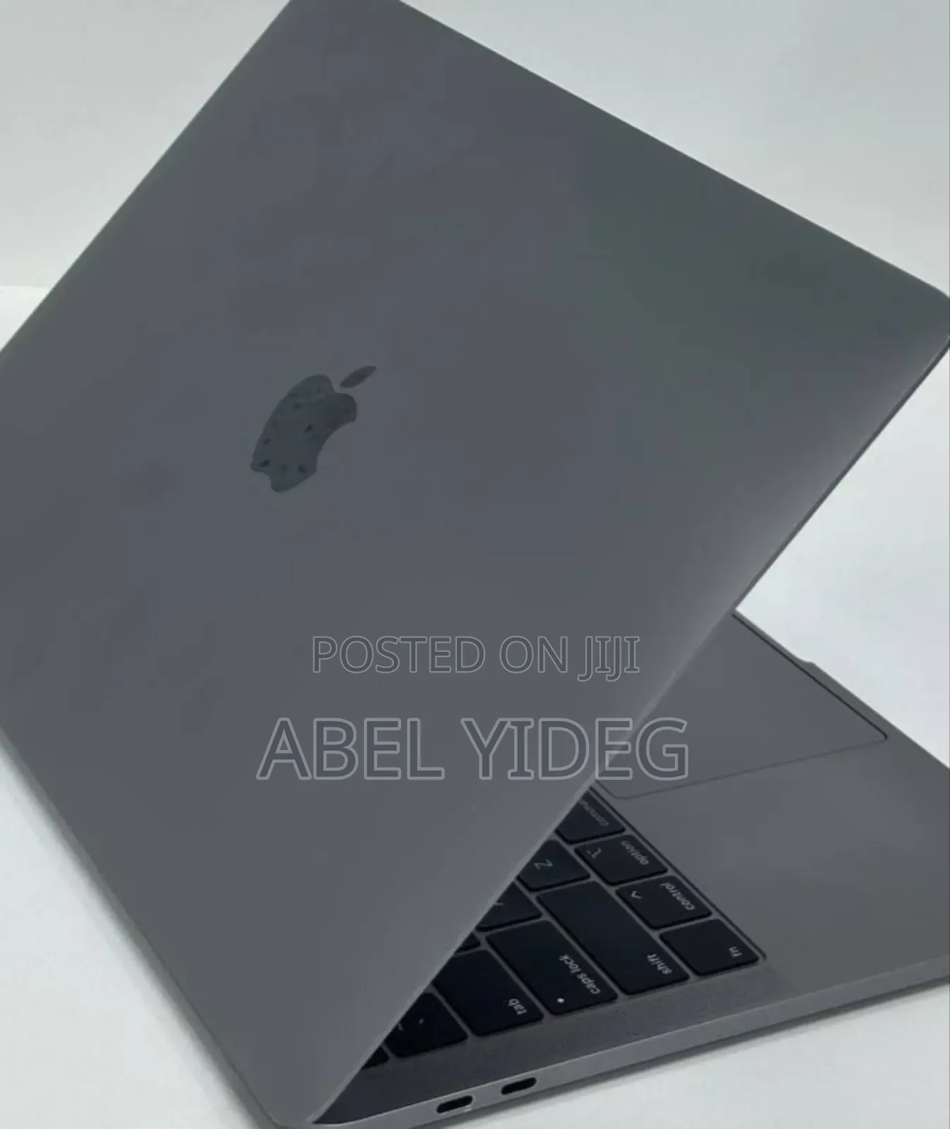 New Laptop Apple MacBook Pro 2018 8GB Intel Core I5 SSD 256GB