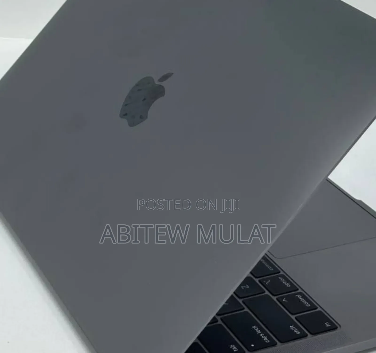 New Laptop Apple MacBook Pro 2018 8GB Intel Core I5 SSD 256GB