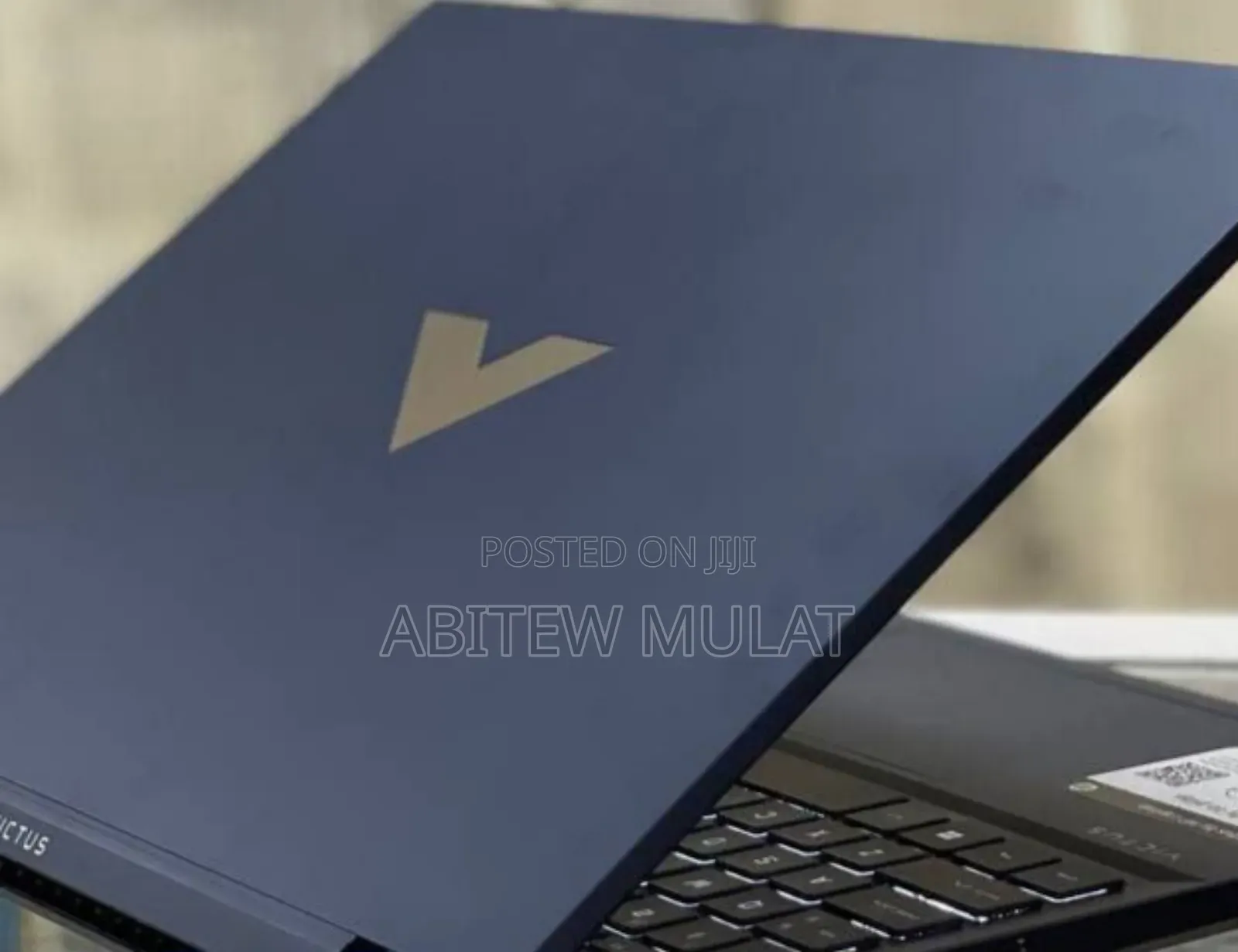 New Laptop Apple MacBook Pro 2018 8GB Intel Core I5 SSD 256GB