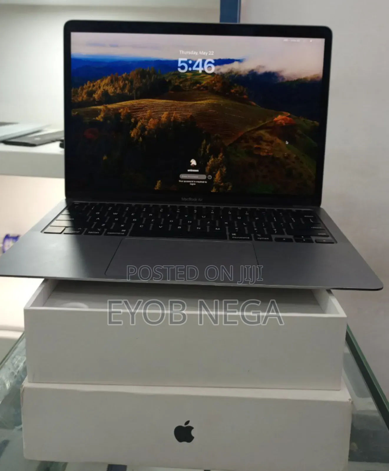 New Laptop Apple MacBook Air 2020 M1 8GB Apple M1 SSD 256GB
