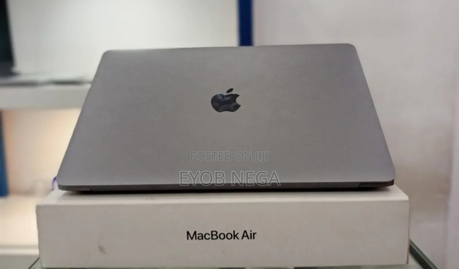 New Laptop Apple MacBook Air 2020 M1 8GB Apple M1 SSD 256GB