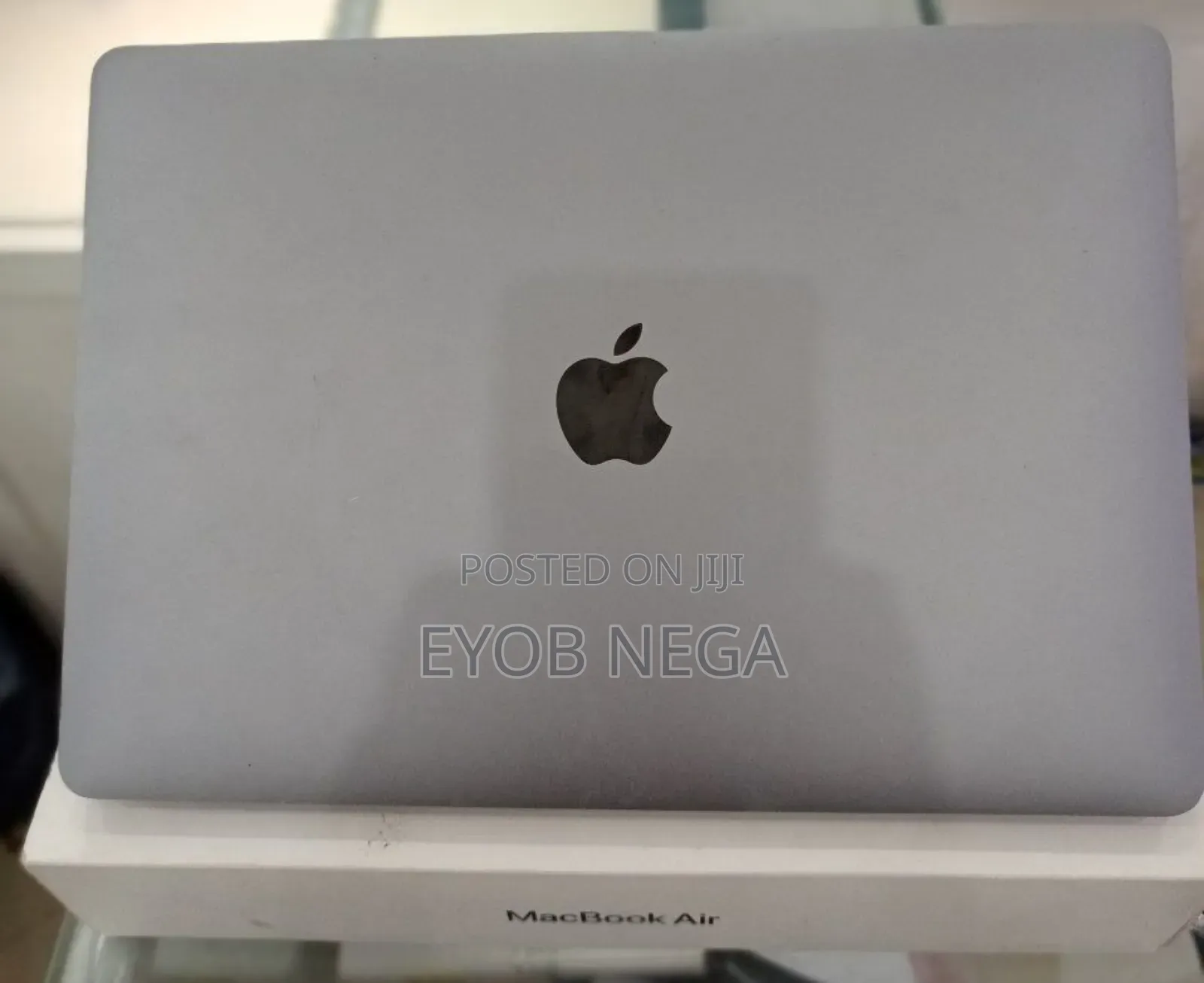 New Laptop Apple MacBook Air 2020 M1 8GB Apple M1 SSD 256GB