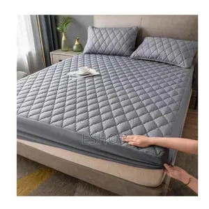 **Stain-Resistant Hygienic Mattress Protector**