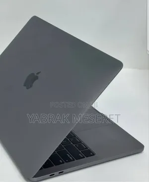 New Laptop Apple MacBook Pro 2018 8GB Intel Core I5 SSD 256GB