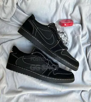 Photo - Retro Low Nike Travis Scott