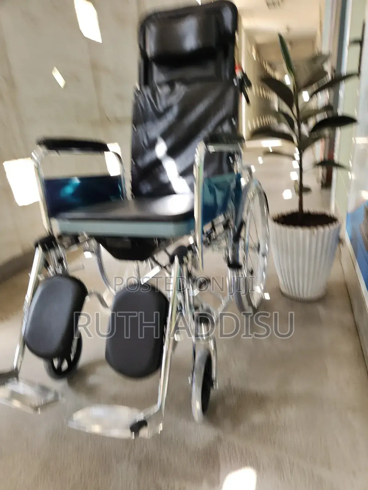 የሚተኛ ባለ ፖፖ Wheelchair尸吧wheelchair太陽wheelchair嚴肅wheelchair