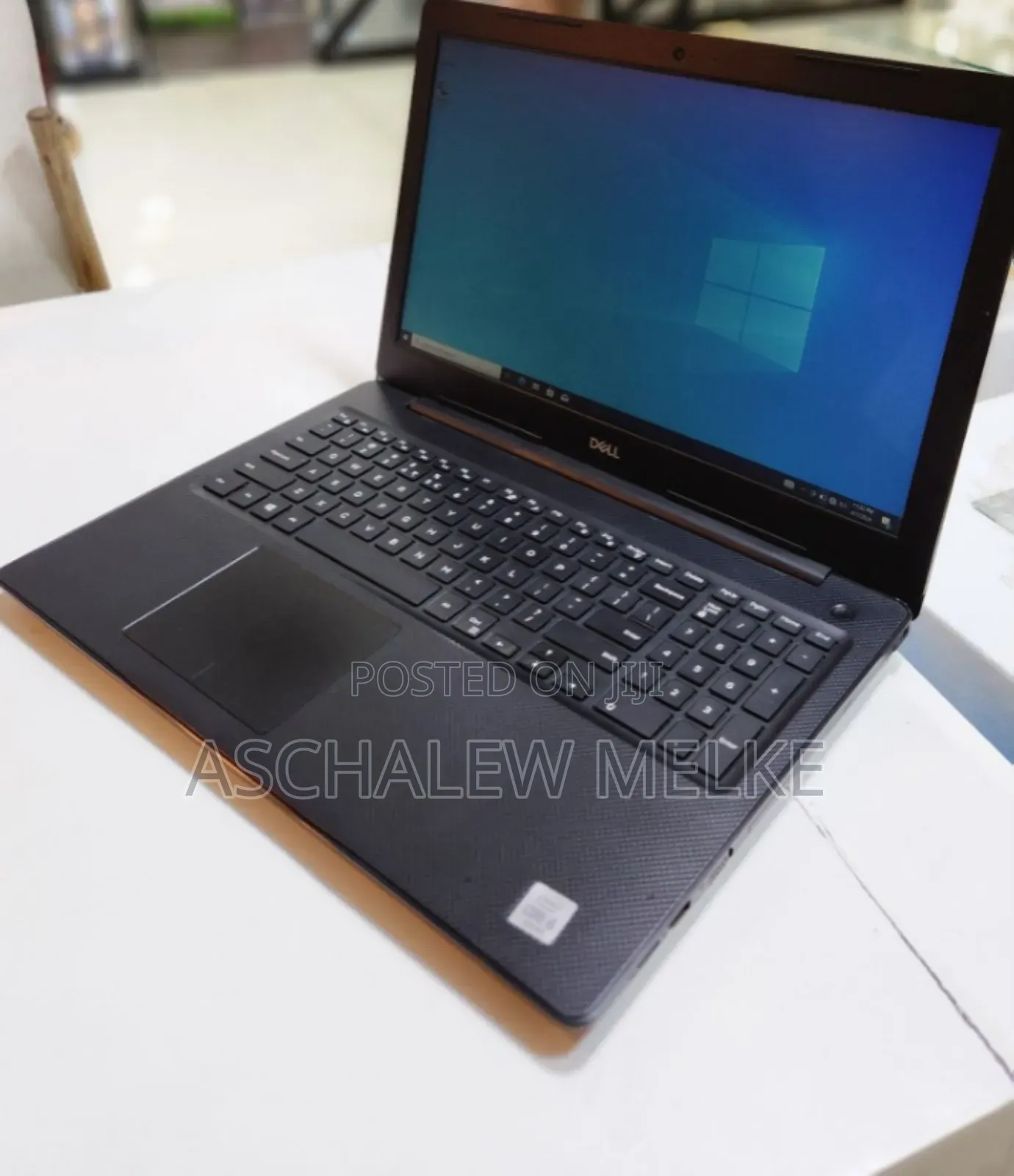 New Laptop Dell Vostro DVCI315 8GB Intel Core I5 SSD 1T