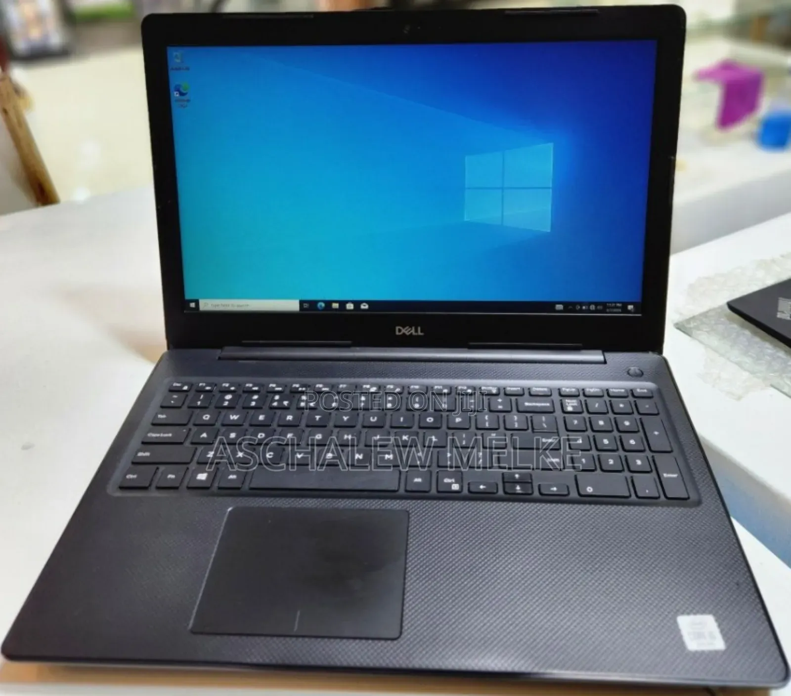 New Laptop Dell Vostro DVCI315 8GB Intel Core I5 SSD 1T