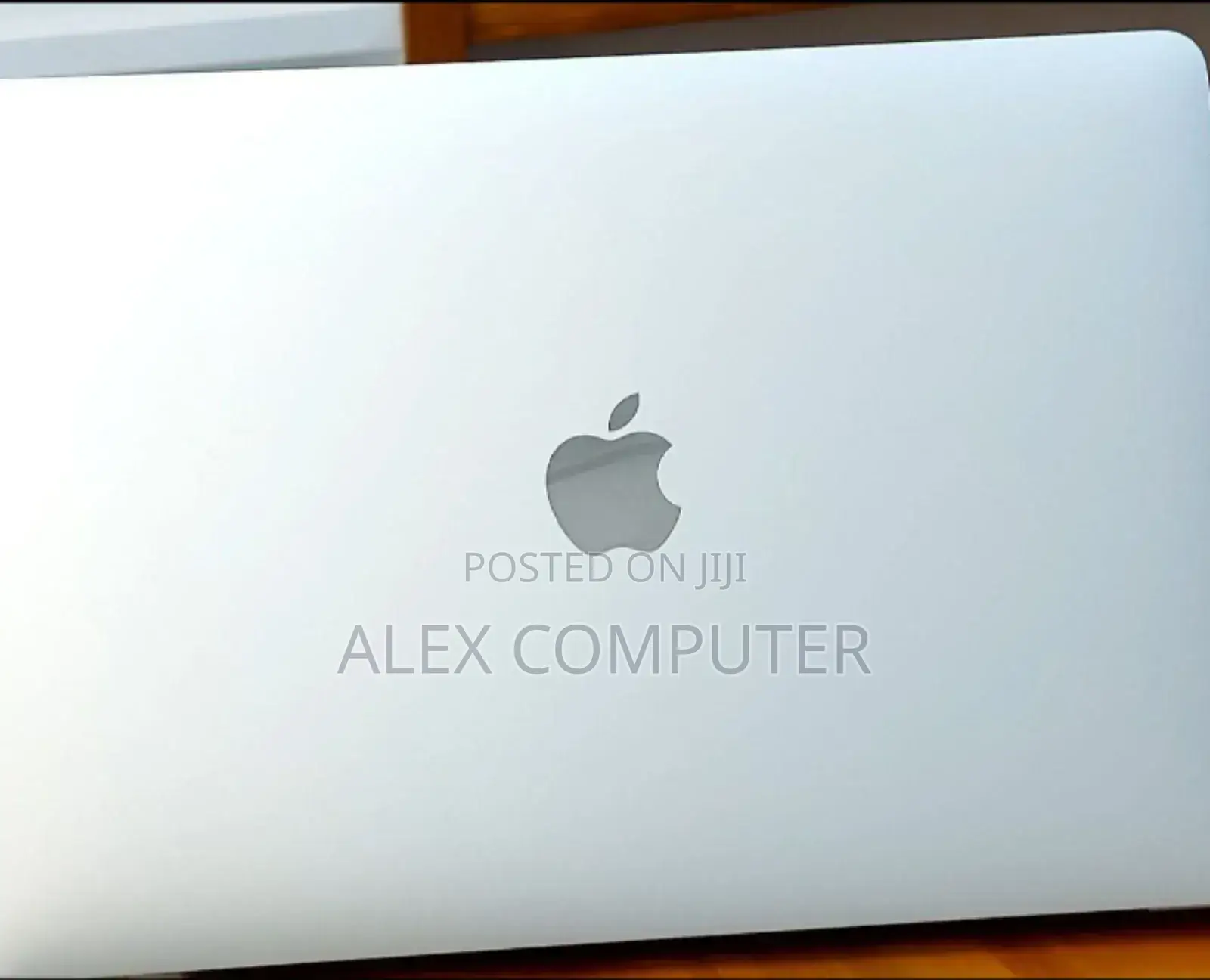 New Laptop Apple MacBook Pro M1 8GB Apple M1 SSD 512GB