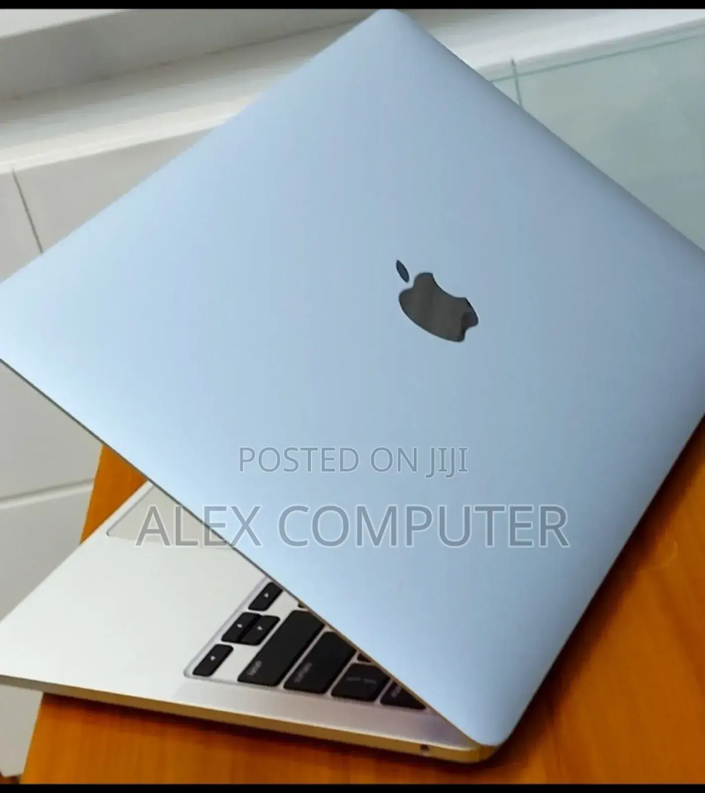 New Laptop Apple MacBook Pro M1 8GB Apple M1 SSD 512GB