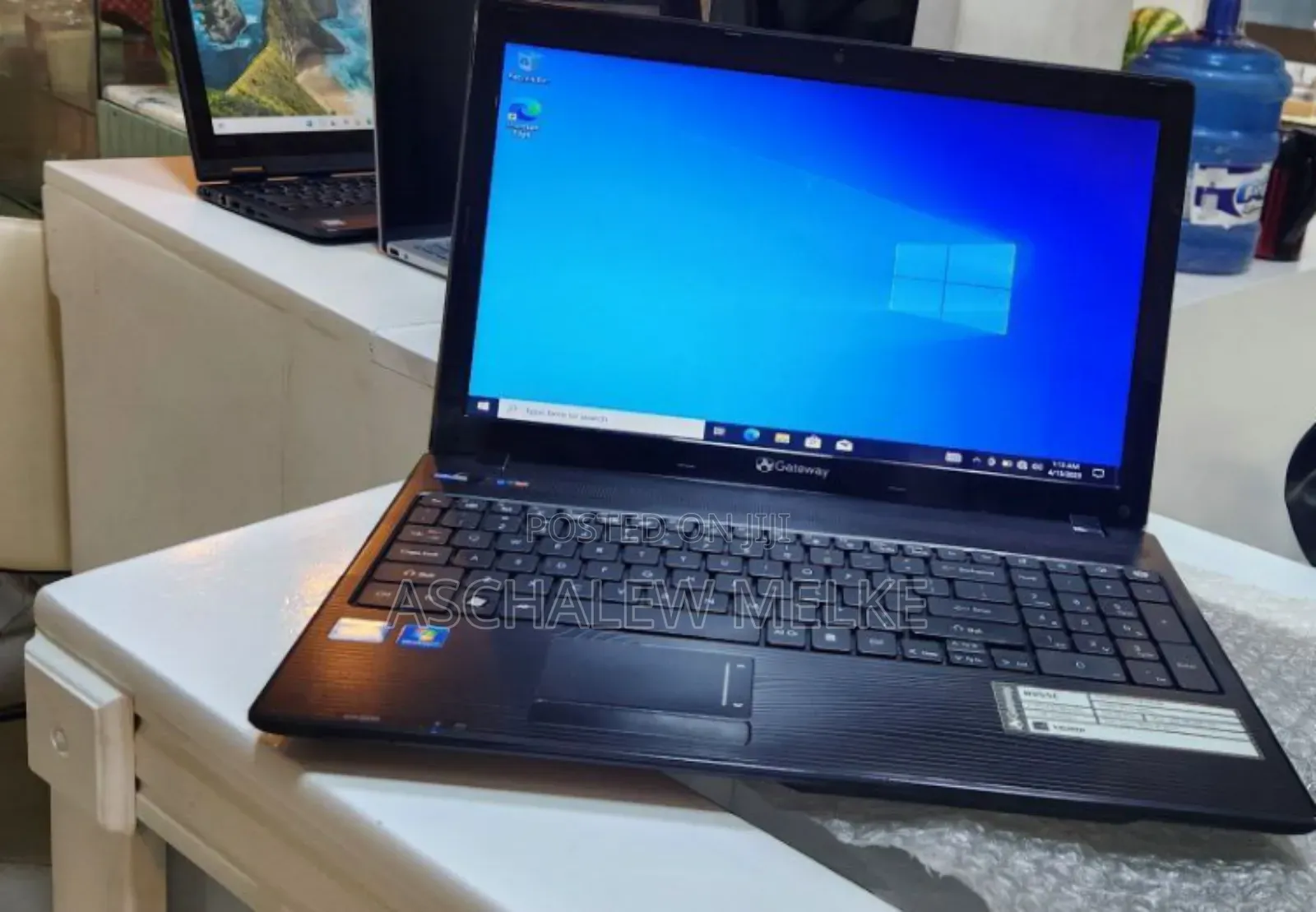 New Laptop Gateway CX2620h 4GB Intel Pentium SSD 160GB