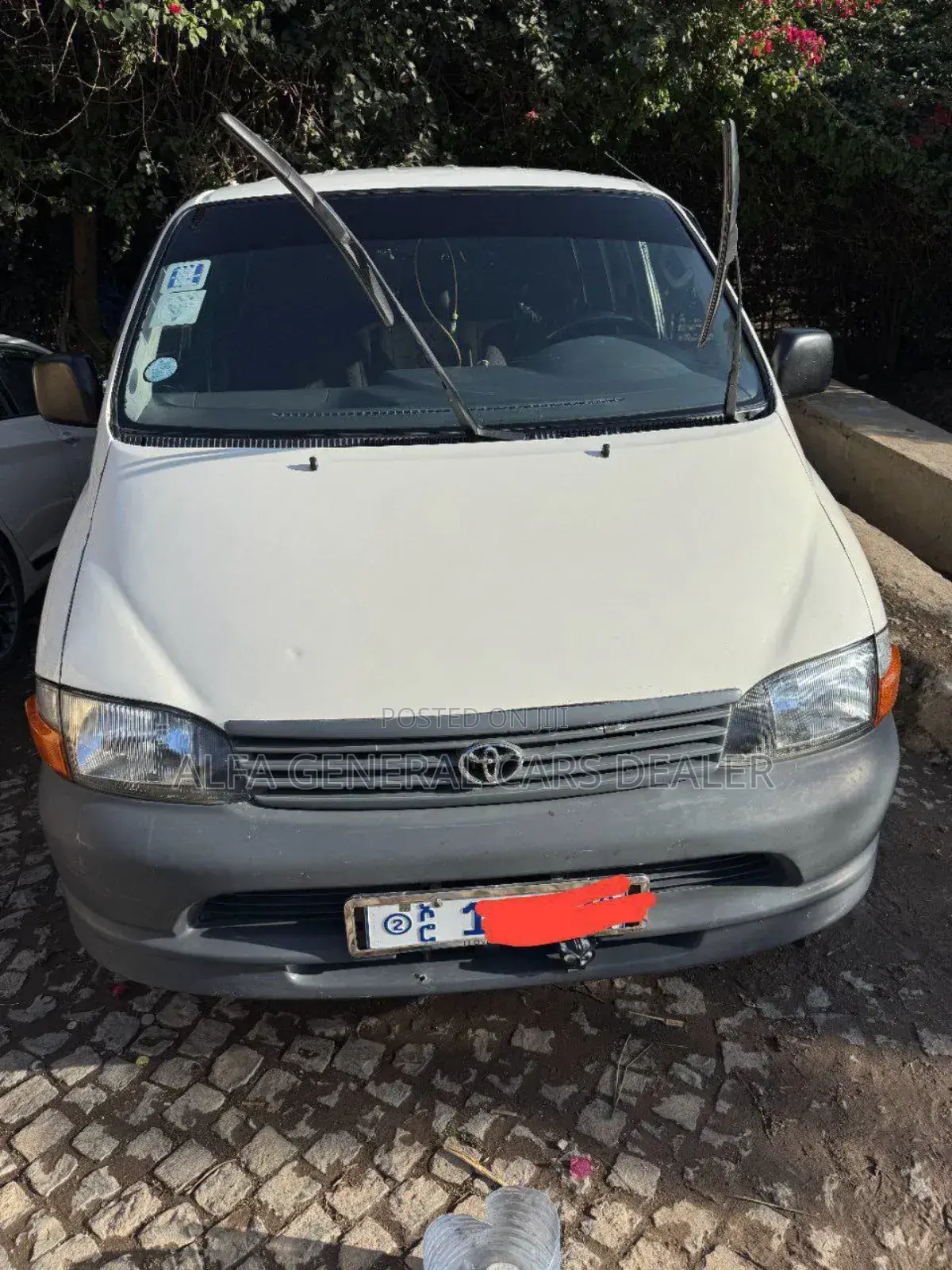 Toyota HiAce 2005 White