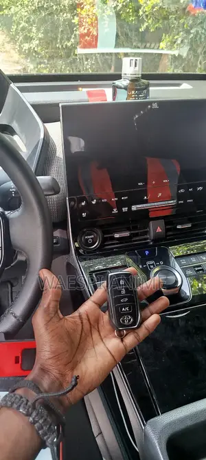 Toyota Car Key Programming and Key Replacement