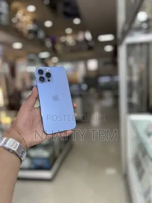 Photo - Apple iPhone 13 Pro Max 128 GB Blue