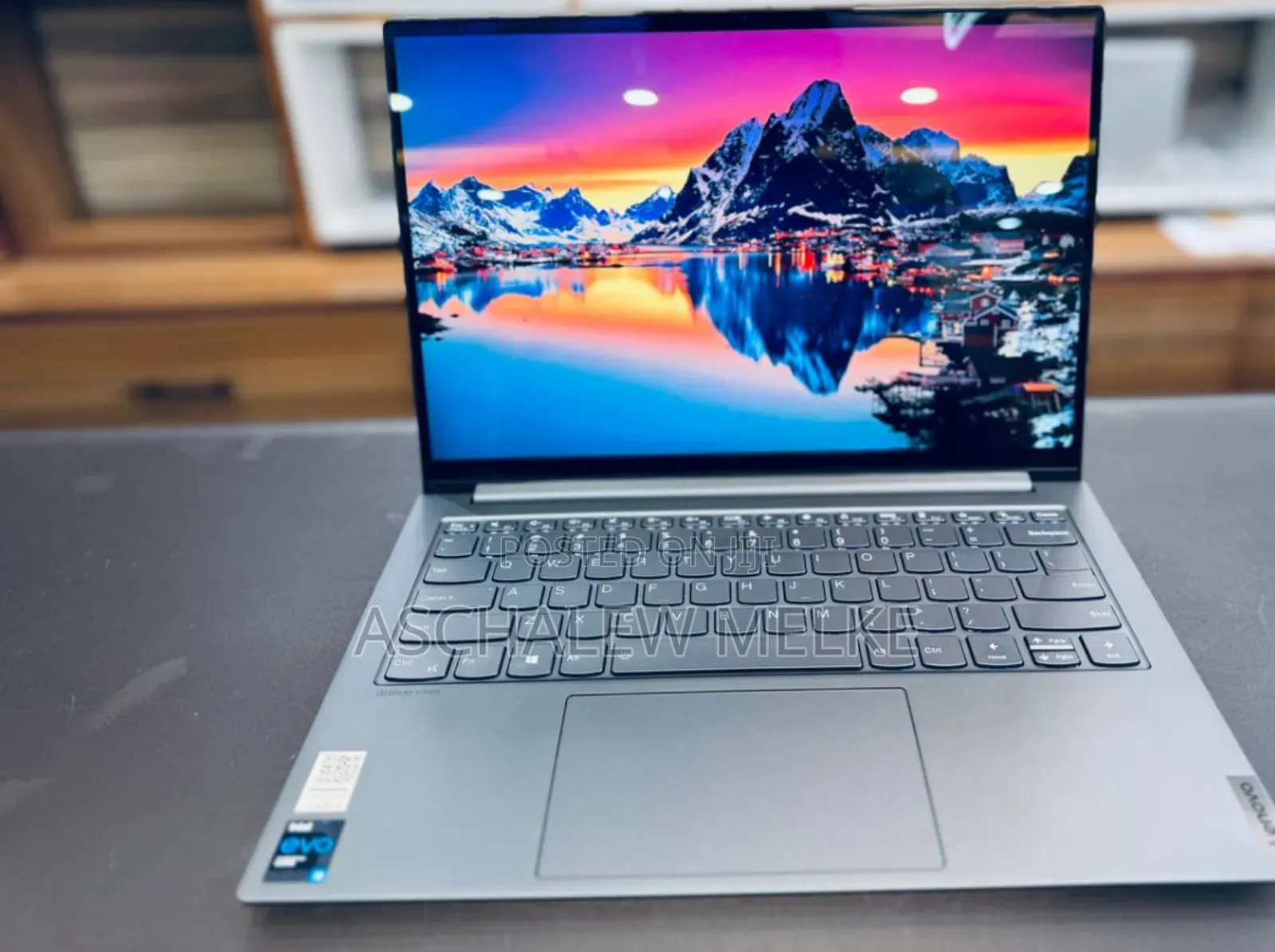 New Laptop Lenovo Yoga 7i 16GB Intel Core I5 SSD 512GB