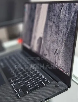 New Laptop Dell Precision 5540 32GB Intel Core I7 SSD 512GB