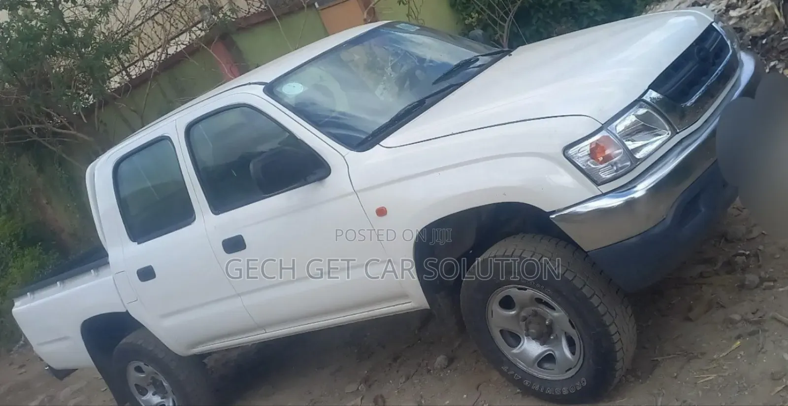 Toyota Hilux 2004 White