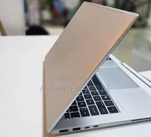 New Laptop HP EliteBook 840 10 16GB Intel Core I7 SSD 1T