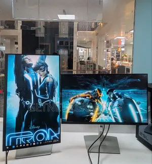 Photo - Dell Framless Monitore