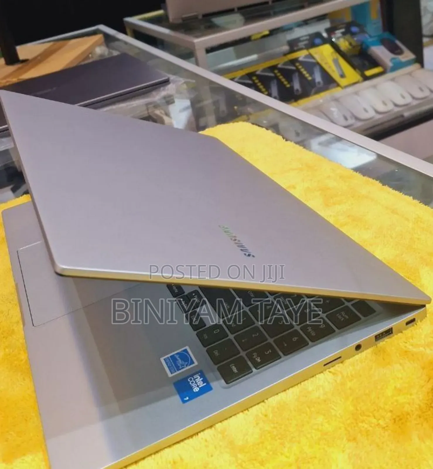 New Laptop Samsung Chromebook 3 11 16GB Intel Core I7 SSD 512GB