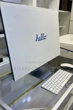 New Desktop Computer Apple iMac 8GB Intel Core M3 SSD 256GB