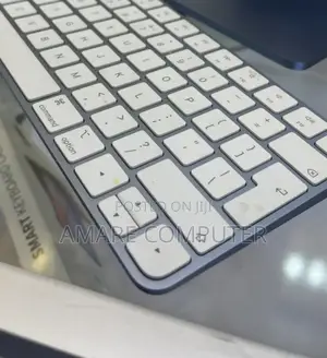 New Desktop Computer Apple iMac 8GB Intel Core M3 SSD 256GB