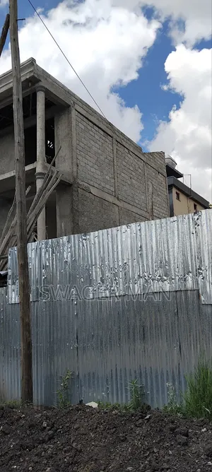 8bdrm Townhouse/Terrace in Tafo, Yeka for sale