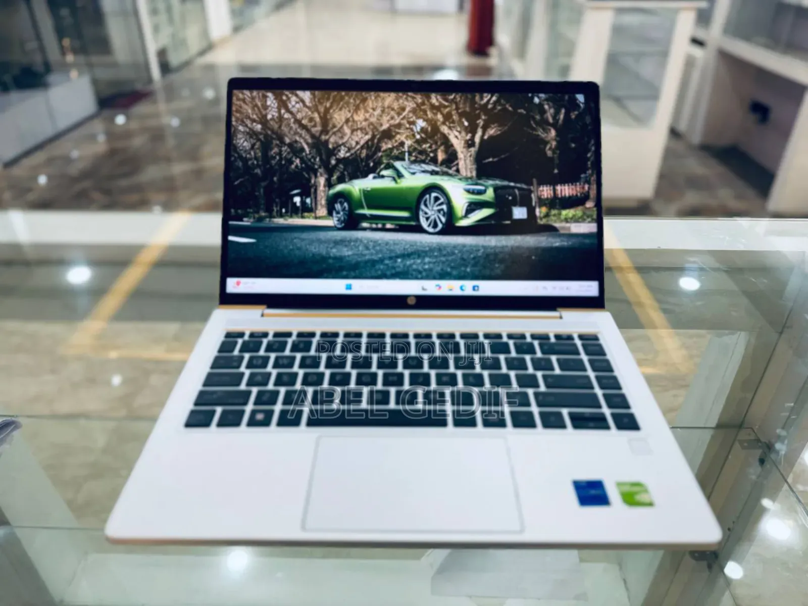 New Laptop HP ProBook 440 16GB Intel Core I7 SSD 1T