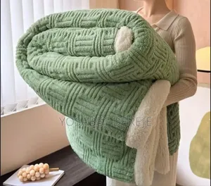 በአይነቱ ለየት ያለ Europe Standard Throw Blankets