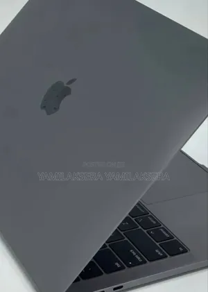 New Laptop Apple MacBook 2018 8GB Intel Core I5 SSD 256GB