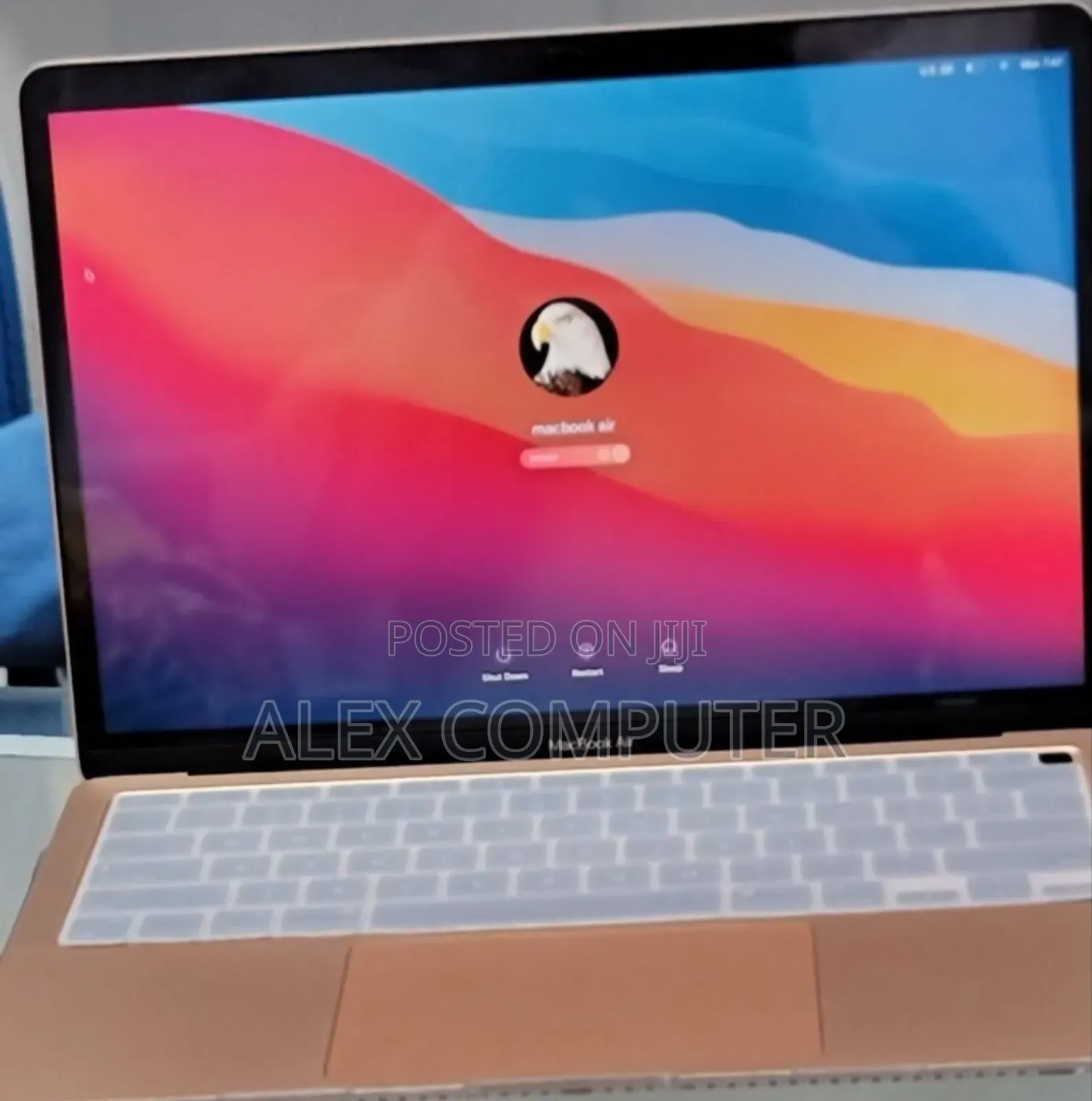 New Laptop Apple MacBook Air 2020 M1 8GB Apple M1 SSD 256GB