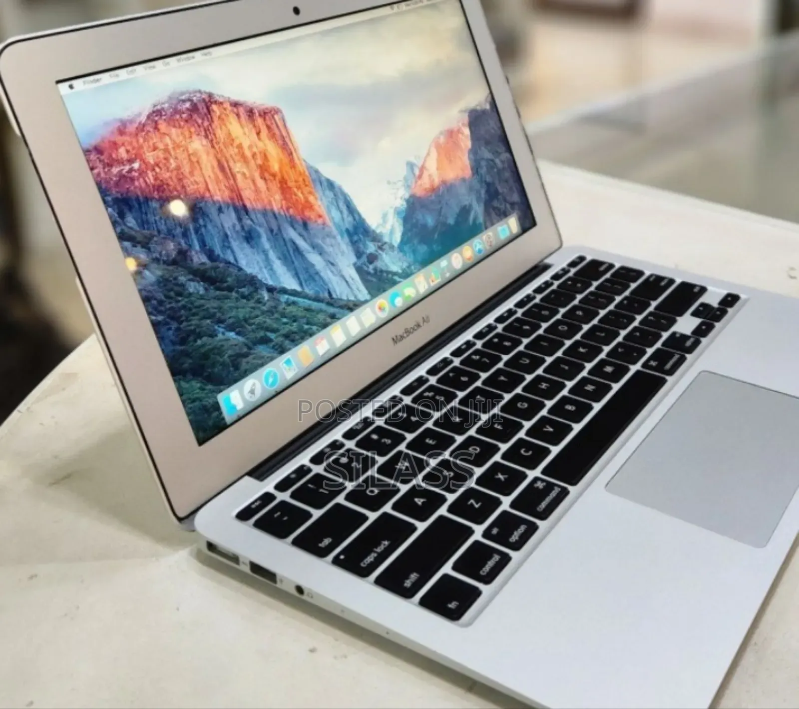 New Laptop Apple MacBook Air 2015 4GB Intel Core I5 SSD 128GB