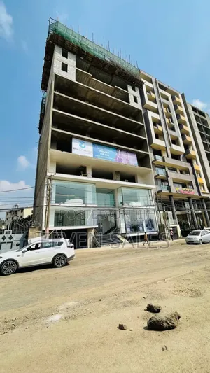 Photo - መሀል ቦሌ ላይ የንግድ ሱቅ