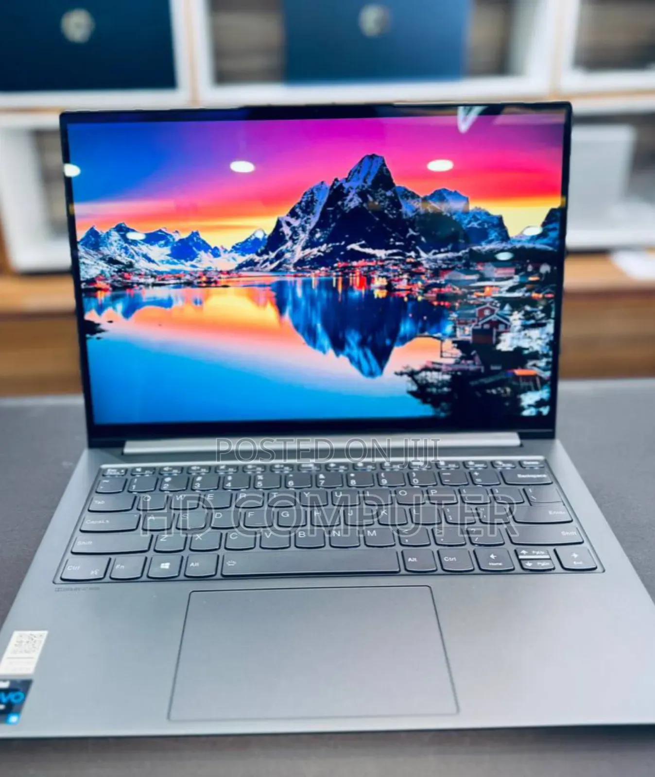 New Laptop Lenovo Yoga 7i 16GB Intel Core I5 SSD 512GB