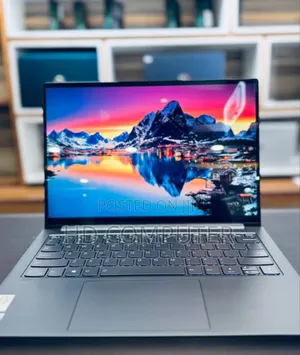 Photo - New Laptop Lenovo Yoga 7i 16GB Intel Core I5 SSD 512GB