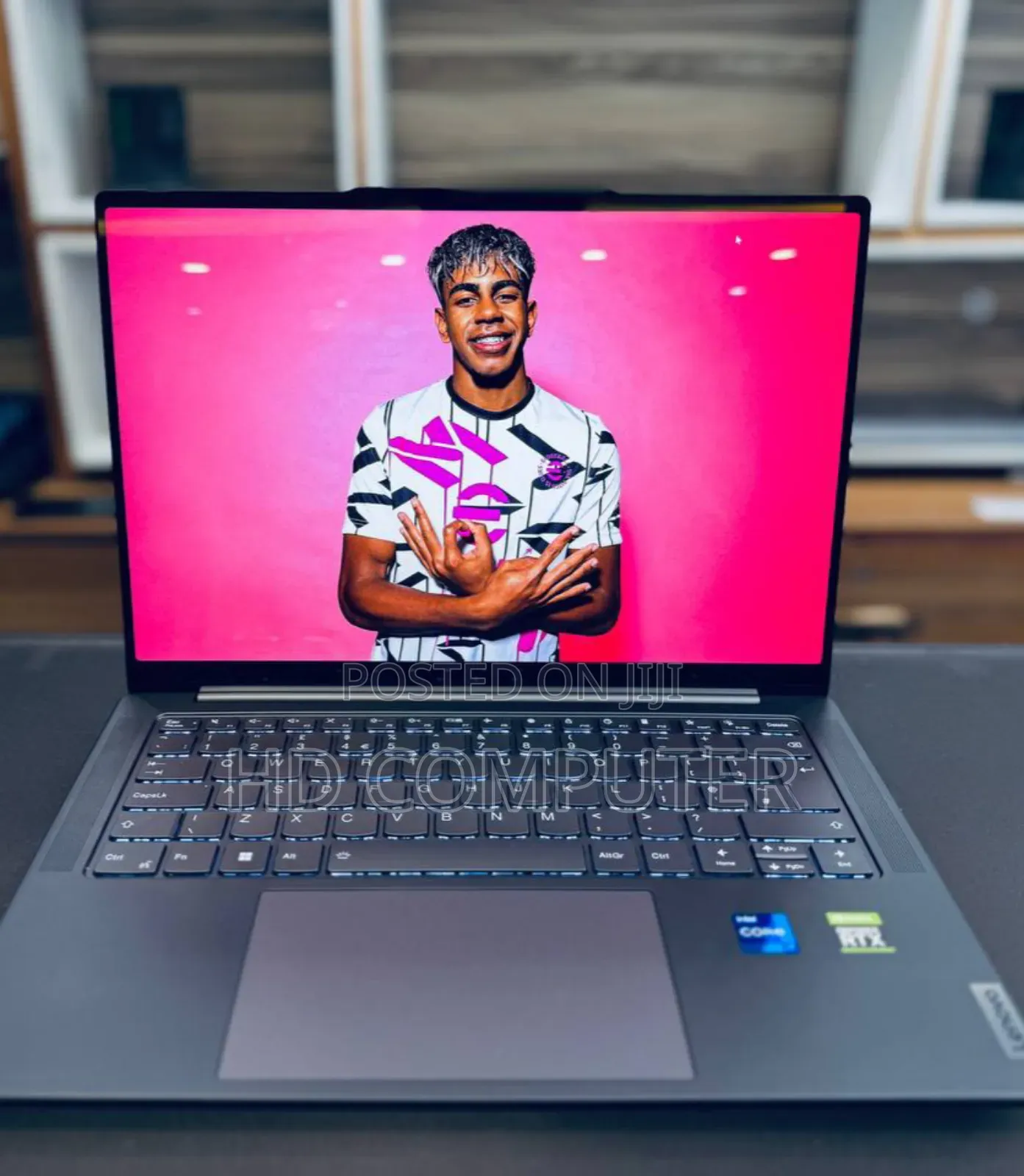 New Laptop Lenovo Yoga 7i 16GB Intel Core I7 SSD 512GB