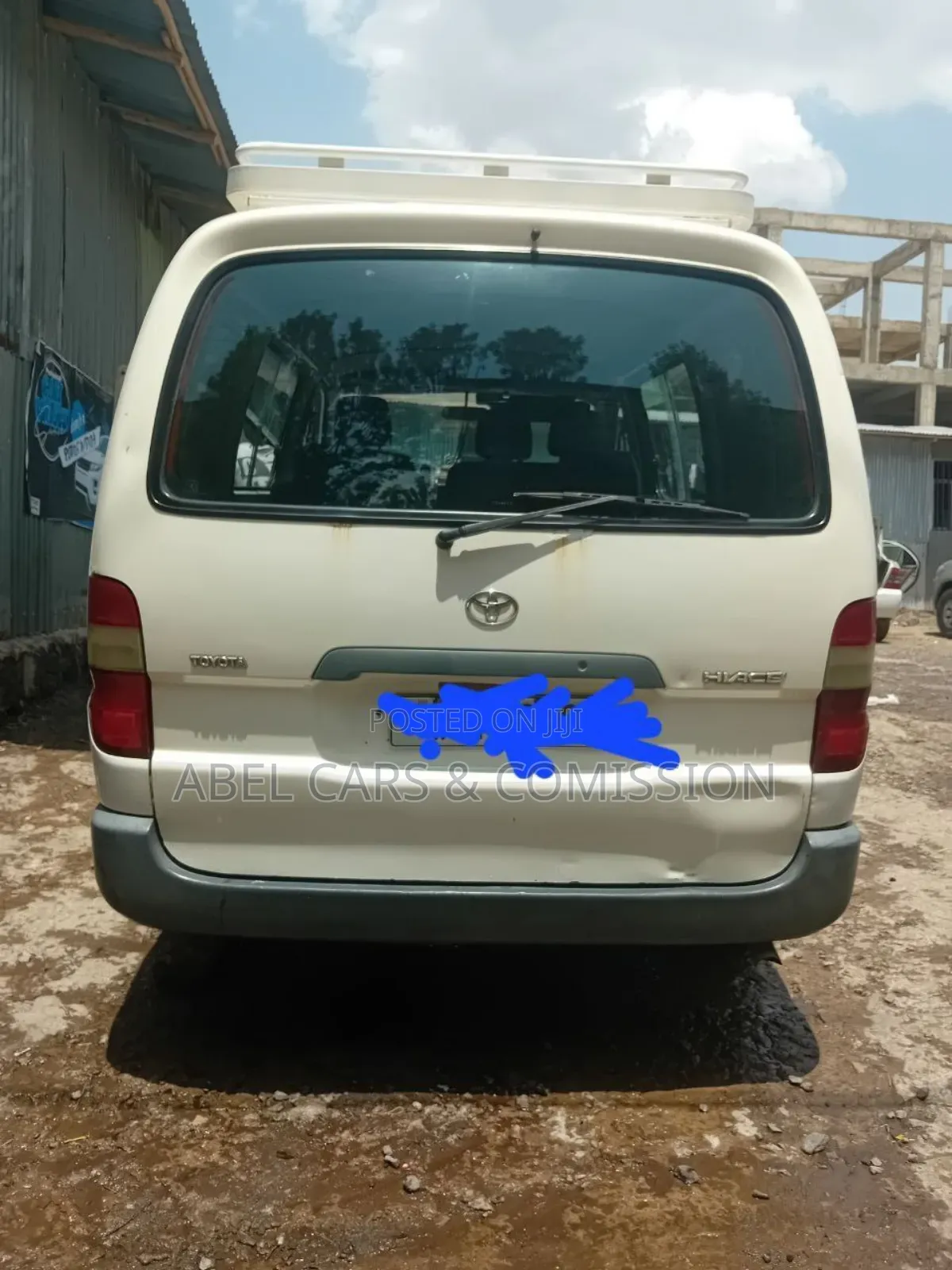 Toyota HiAce 2002 White