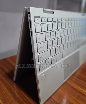 New Laptop HP Envy X360 8GB Intel Core I7 SSD 512GB