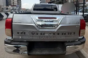 Toyota Hilux 2017 Silver
