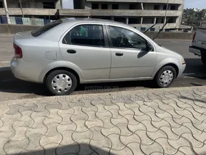 Photo - Chevrolet Caprice 2003 Silver