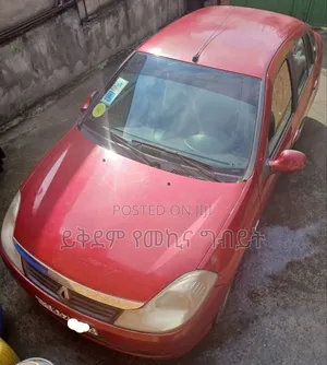 Photo - Renault Super 2011 Red